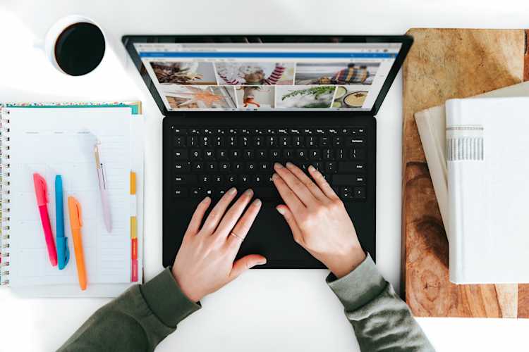 What Is a UGC Creator? How to Become One in 2025