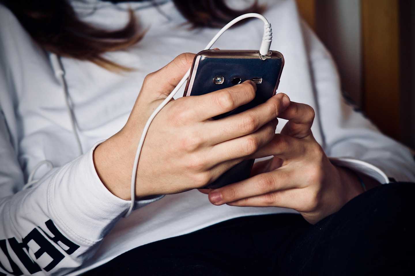 7 Steps to Create Your Own Event App in 2025 (+3 Options)
