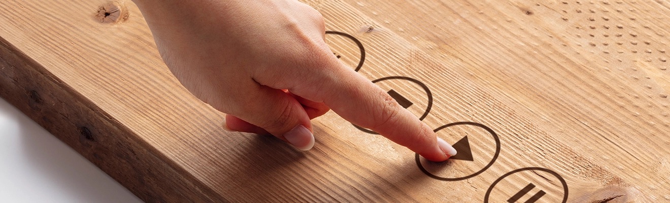 さまざまな素材をタッチパネルに変えるセンサー