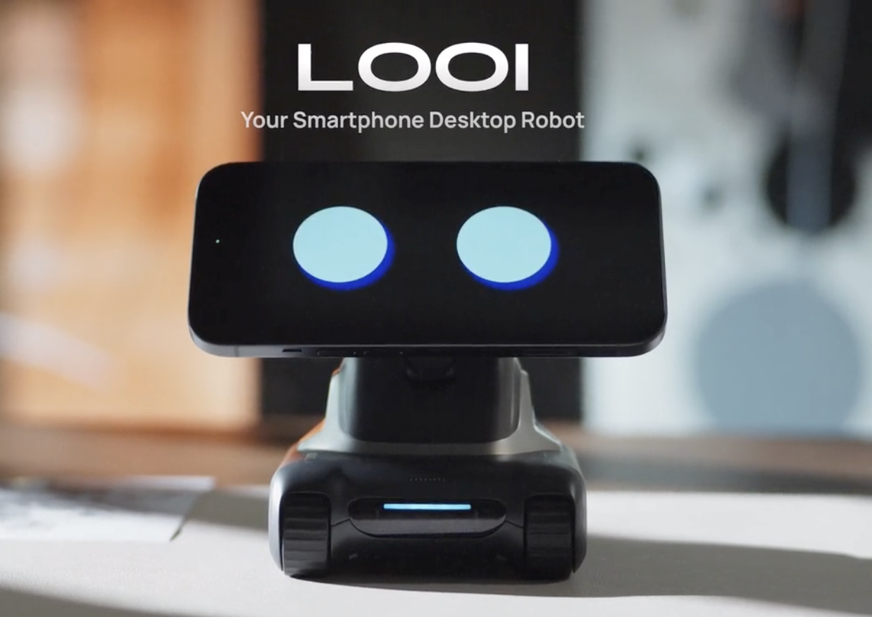 感情表現もこなすChatGPT搭載の未来型ロボット「LOOI」登場─磁気接続でスマホがロボットに変わる