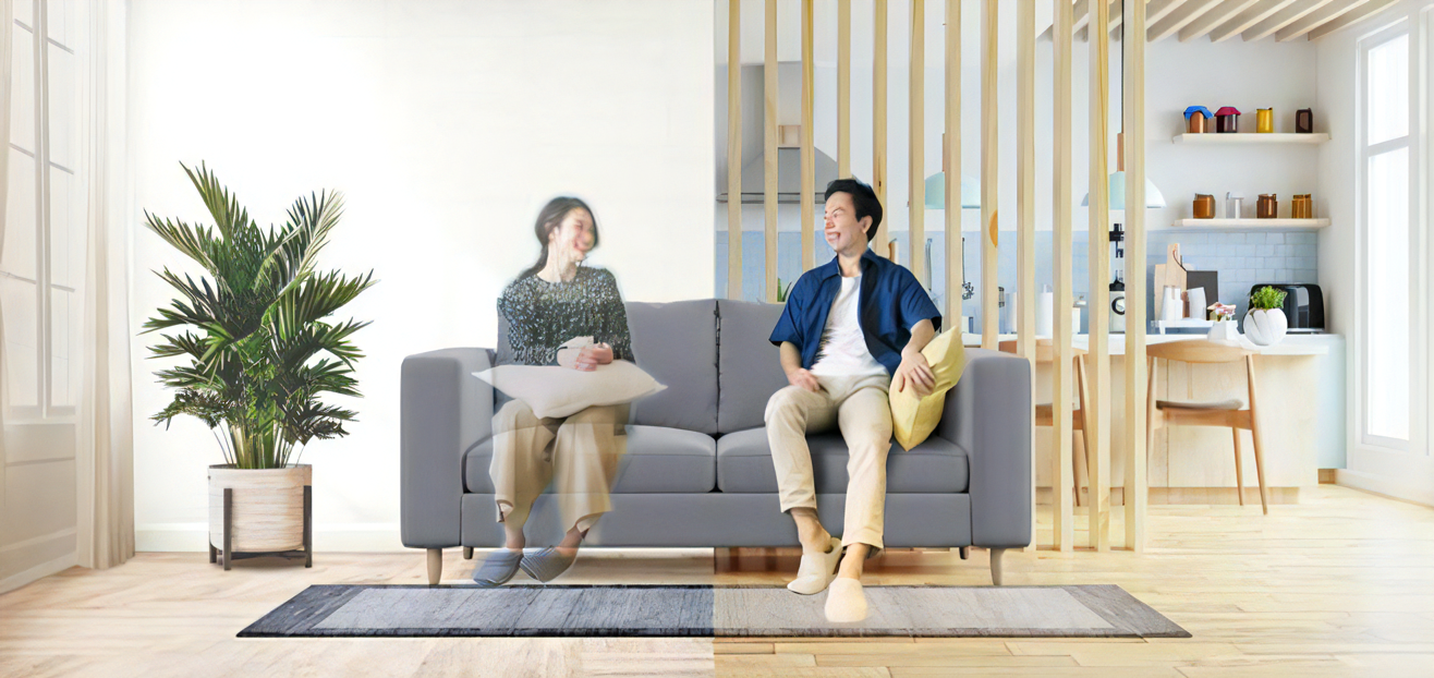 KDDI総研、触覚技術でオンラインでも相手の気配を伝送するソファ「Sync Sofa」を開発