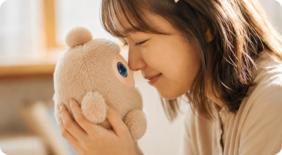 触れて話して育てる、持ち歩ける感情表現AIパートナー