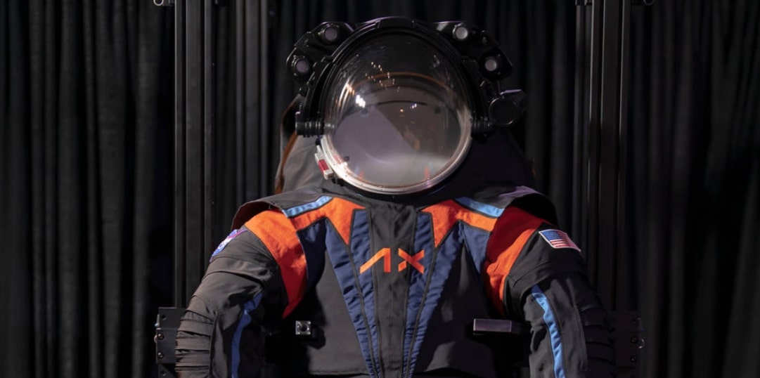 NASA、40年ぶりの新型・次世代型宇宙服「AxEMU」を披露─アルテミス計画での着用を想定