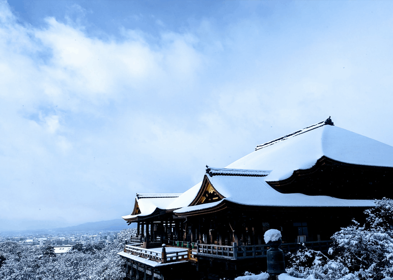 雪化粧の清水寺（2022年1月撮影）