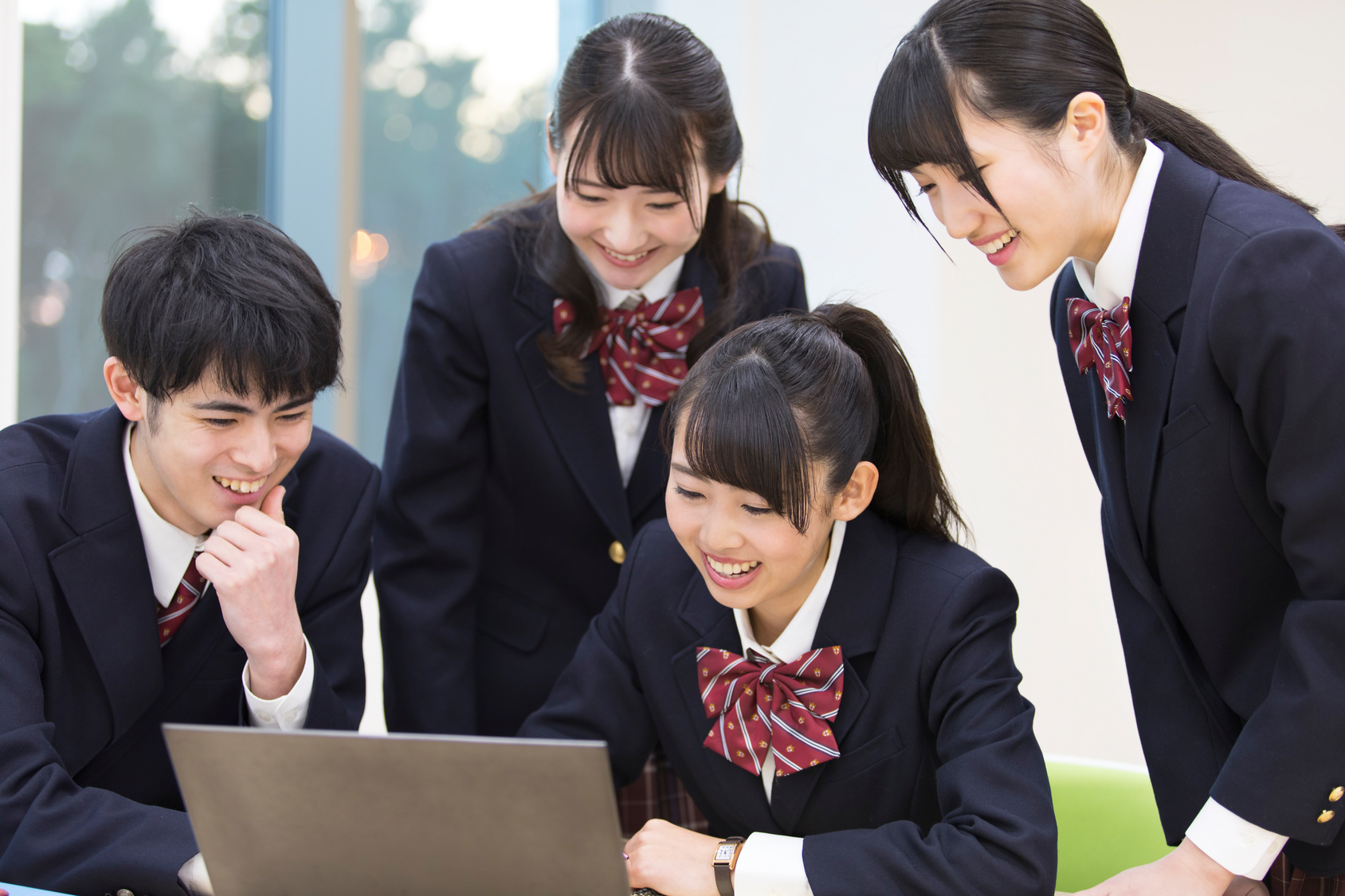 東京都教育委員会、2022年4月から都立全校にAdobe Creative Cloud Express導入