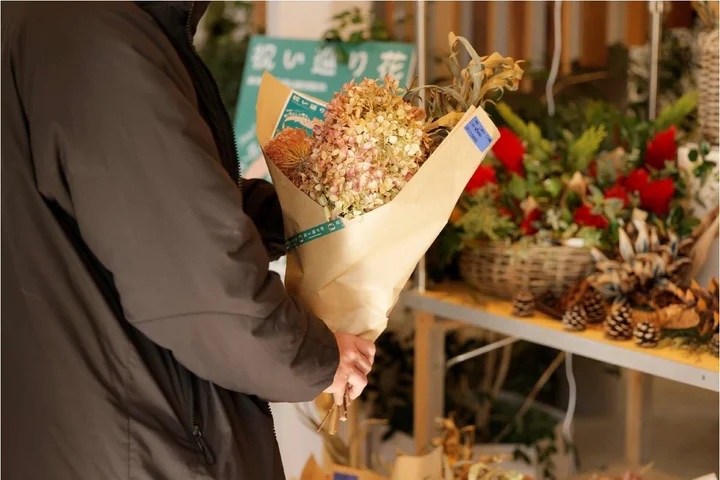 東急不動産、広域渋谷圏にて祝い花のアップサイクル「祝い巡り花」プロジェクトをスタート―ドライフラワーにして再生