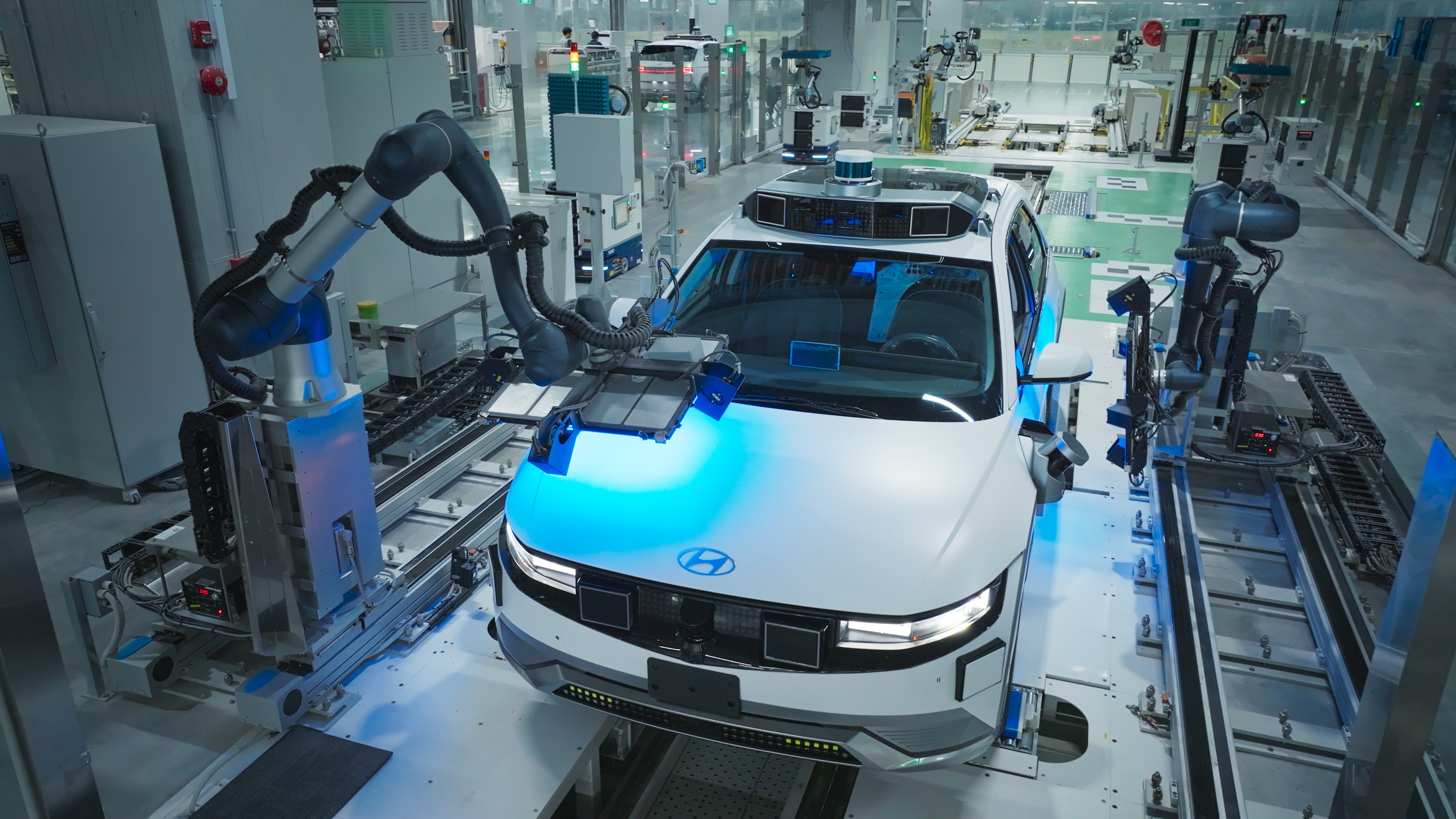 HyundaiとMotional、全電気式ロボットタクシー「IONIQ 5」を量産開始─2024年米国でサービス開始へ