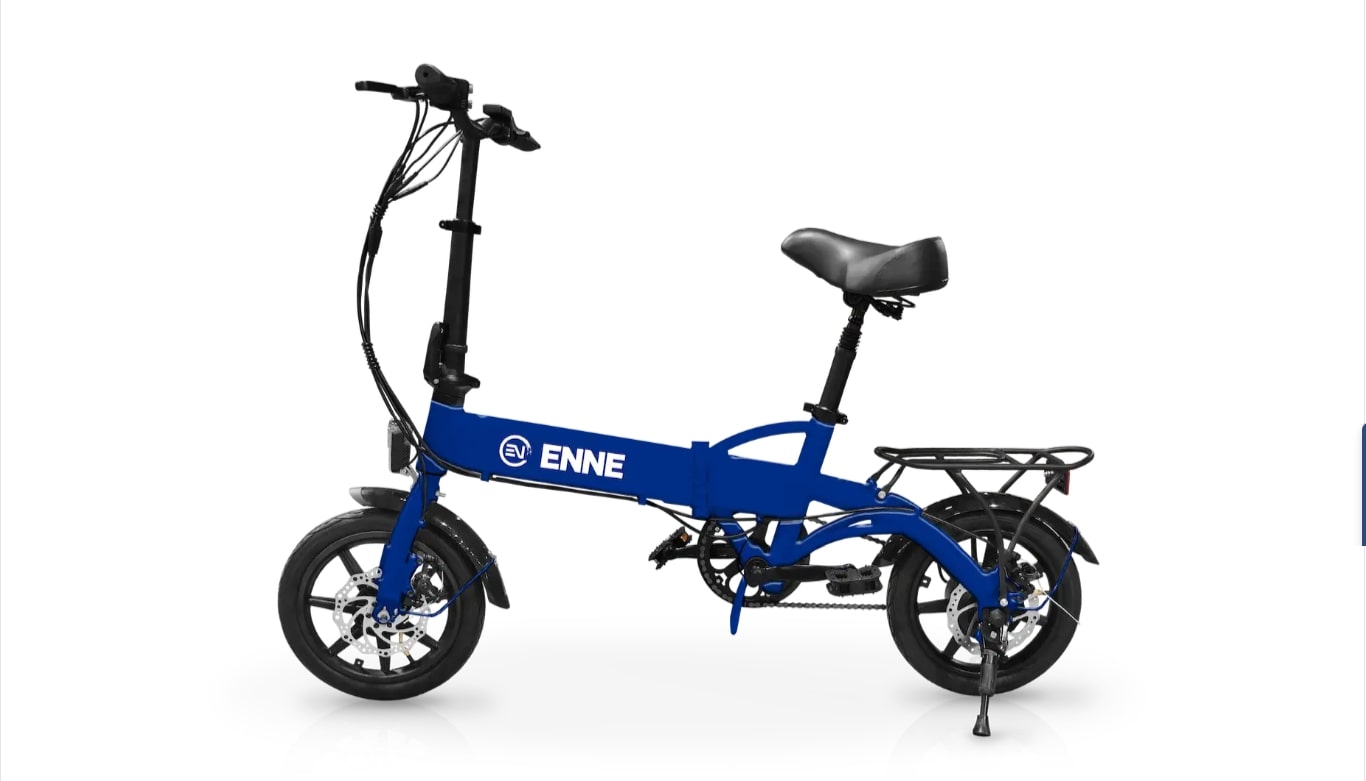 日本製、ヘルメット・免許不要、公道走行できる特定小型原付「ENNE T250」が発売─カーボンオフセット証書付き