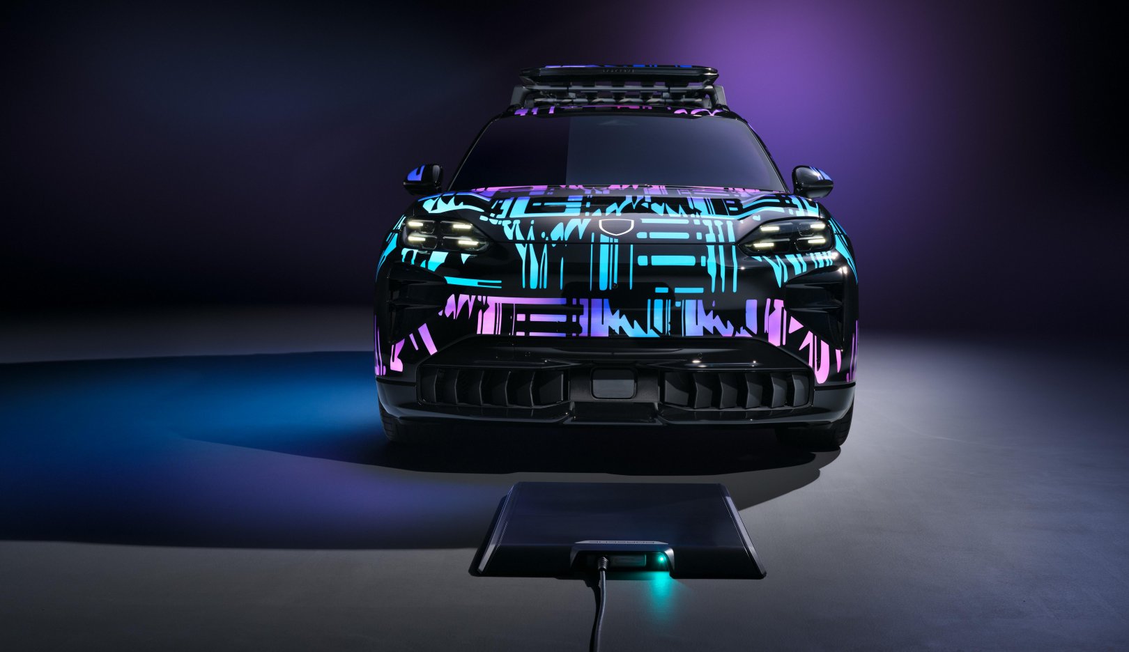 ポルシェ、駐車だけで充電できる新型ワイヤレス充電プレート発表―新型EVカイエンに提供