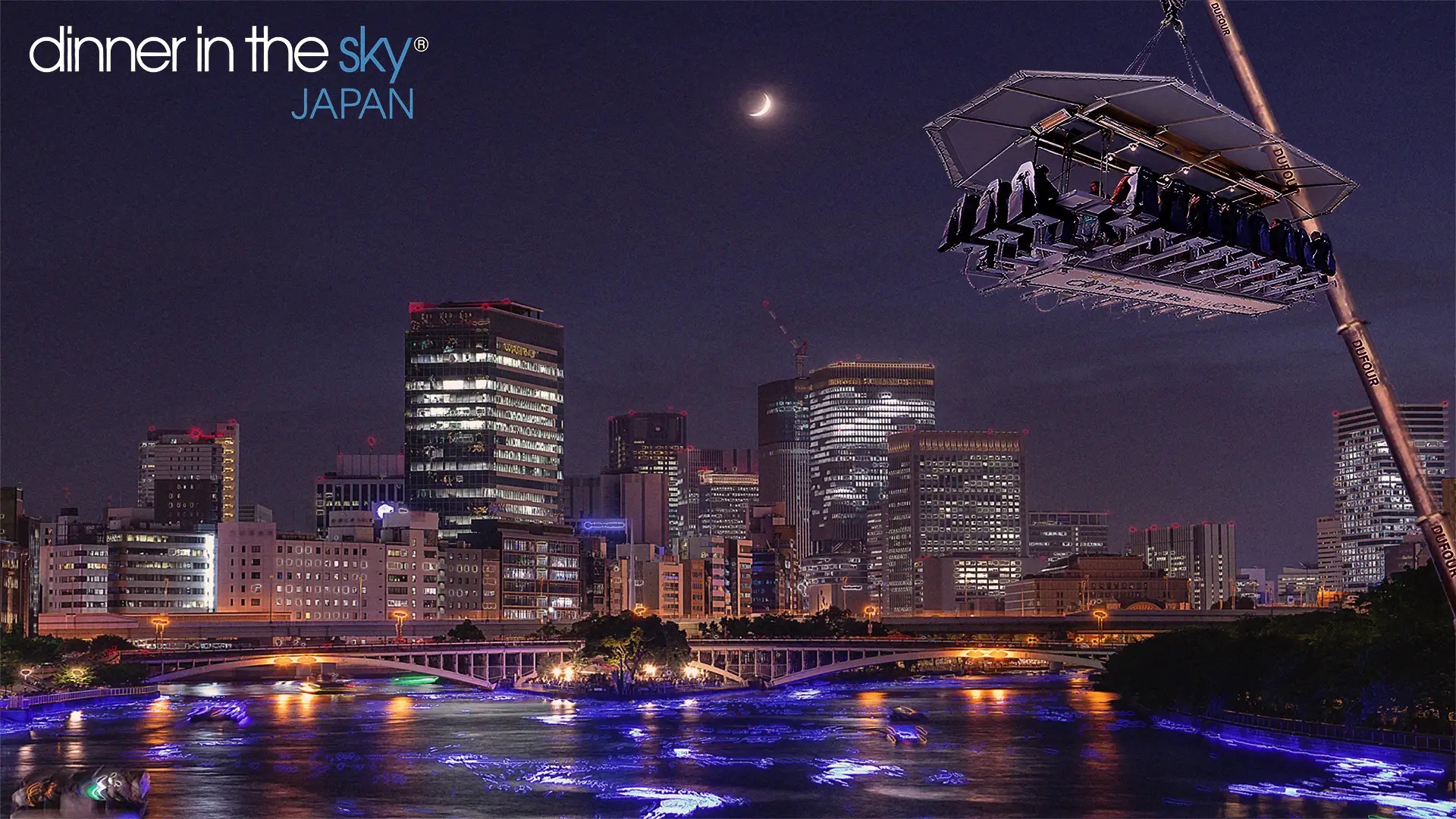 ベルギー発“空中レストラン”が大阪に初上陸、地上40mの空に吊り上げて味わう究極の食体験