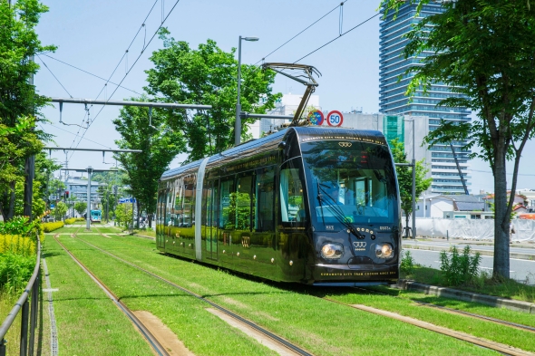 熊本市電、手ぶらで「顔パス乗車」実証実験─AI顔認証で運賃決済、路面電車初
