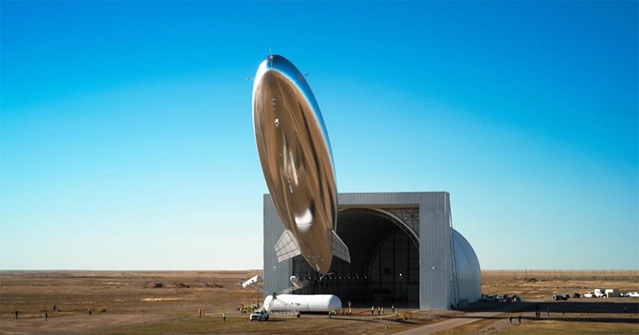 ソフトバンク、空飛ぶ基地局HAPSを2026年に国内展開へ―成層圏から通信網