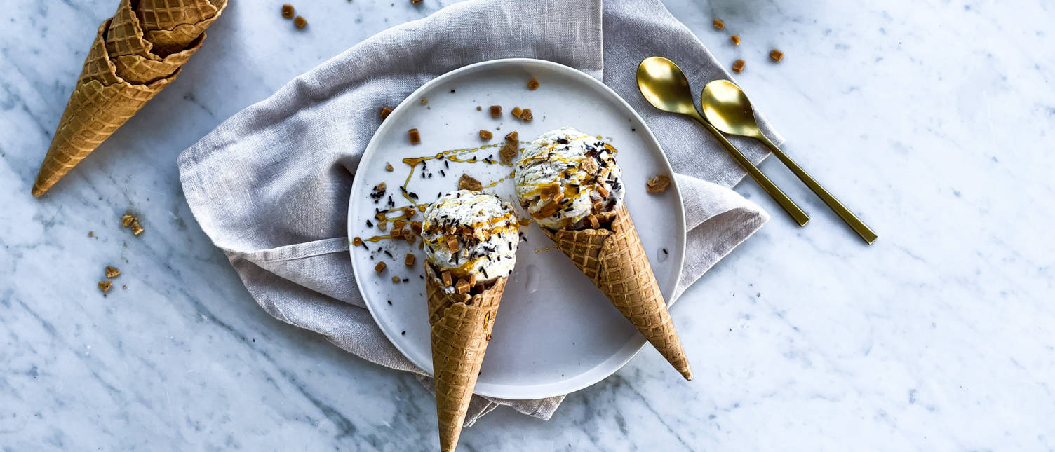 Testez la glace Cheesecake Chocolat & Caramel Crème d’Or
