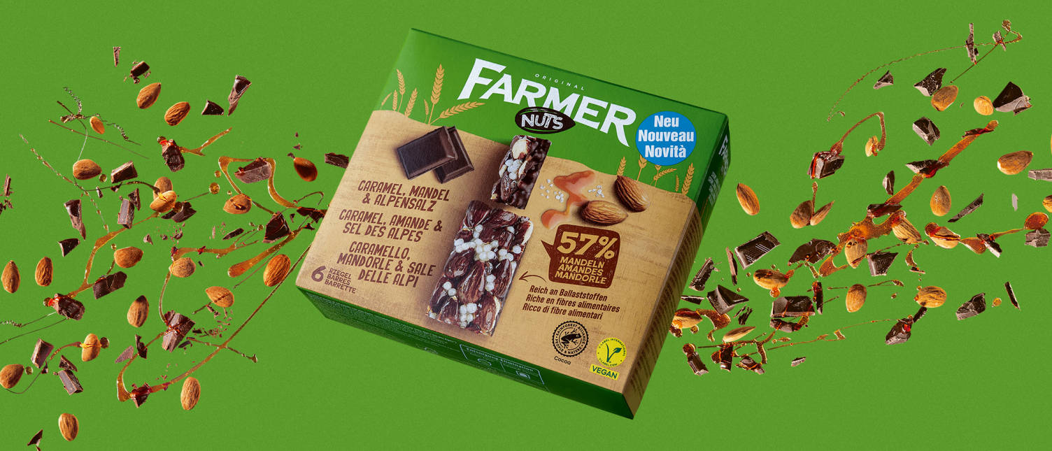 Immagine del prodotto con barretta Farmer con caramello, mandorle e sale alpino