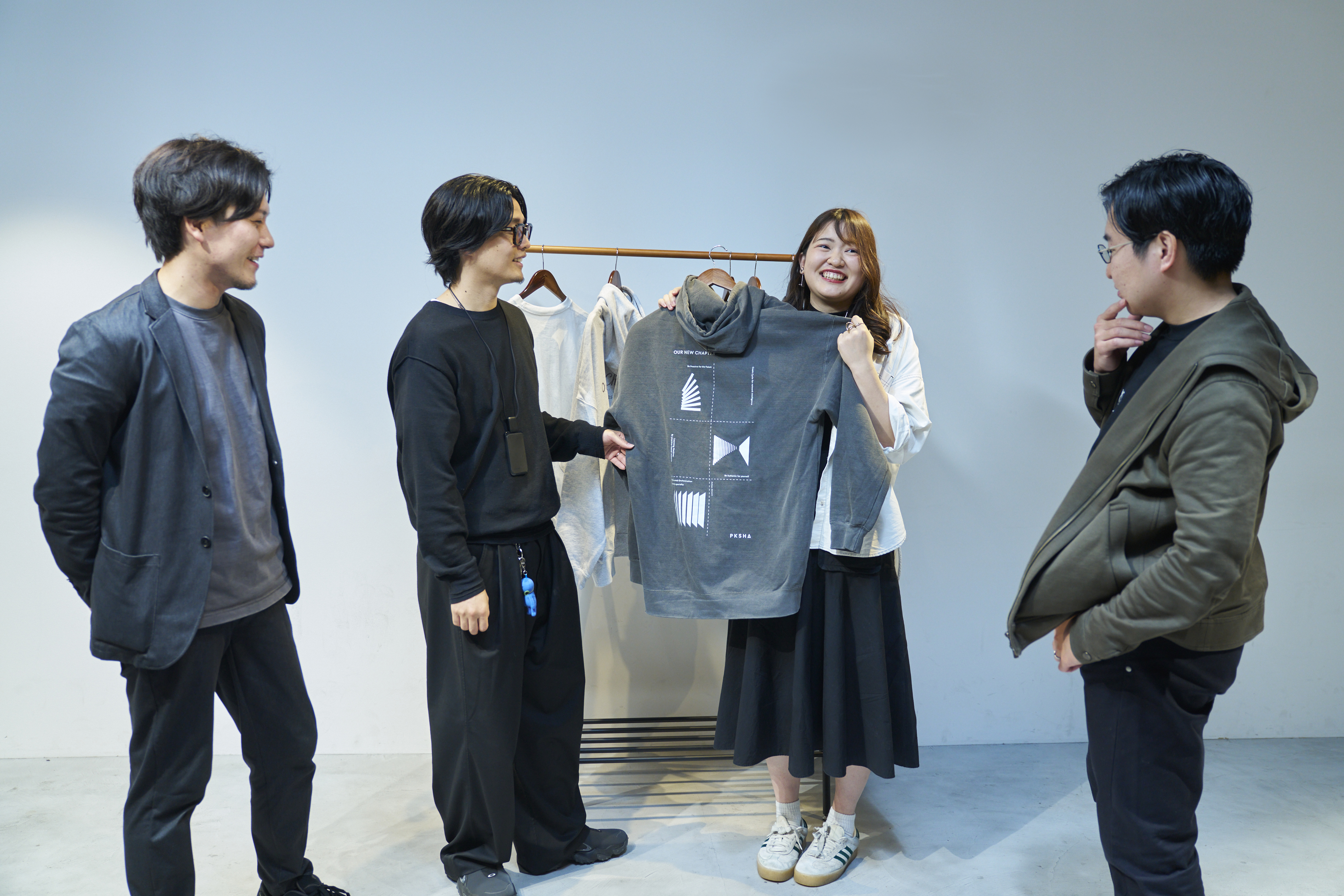 PKSHA様_ハンガーラック前カット