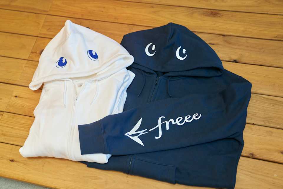 Sweeeのパーカー