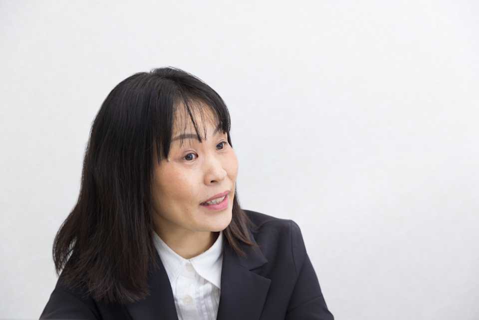 ブックオフ 狩野さとみさん写真