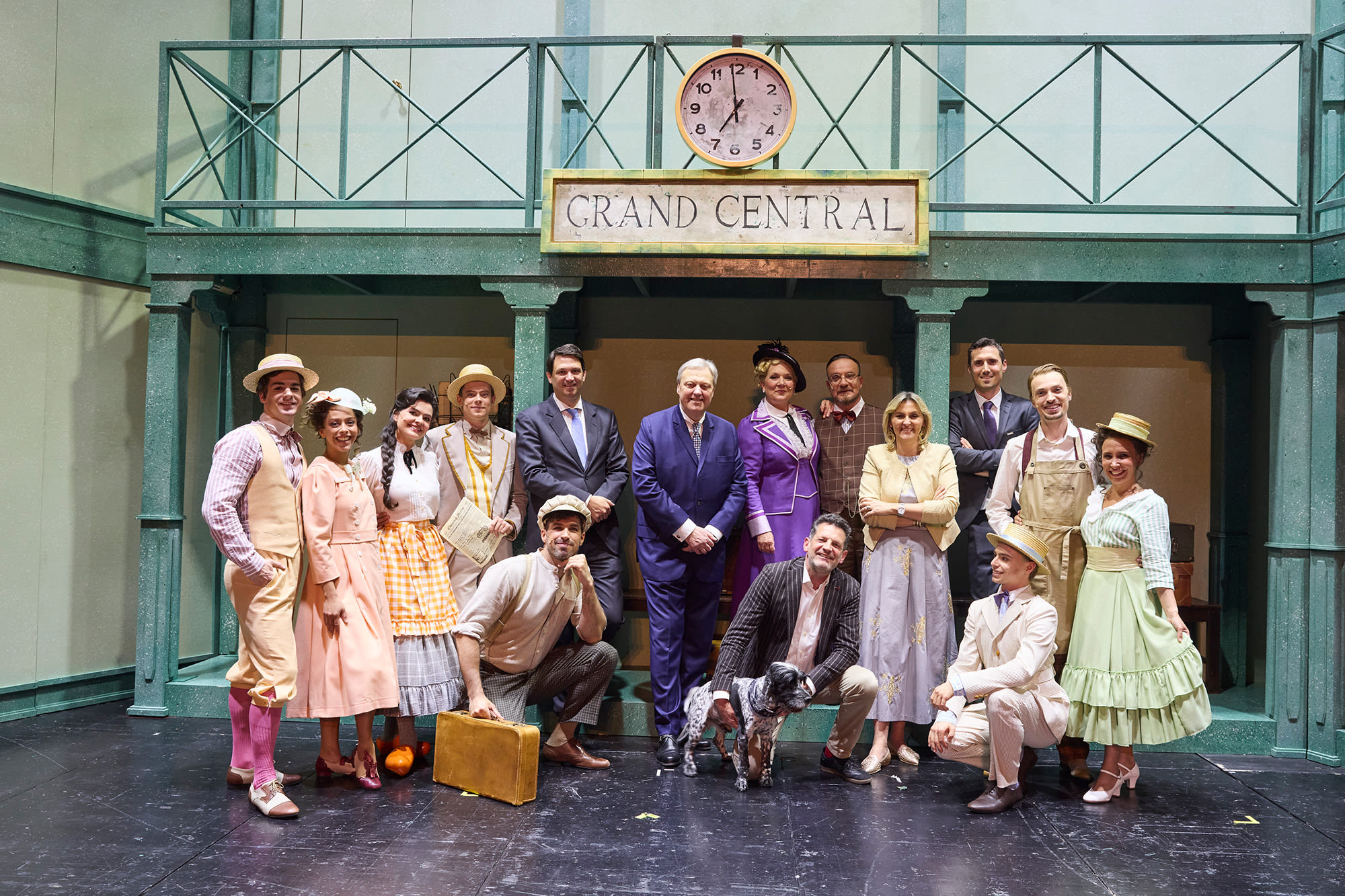 Hello Dolly Ensemble mit Vorstand