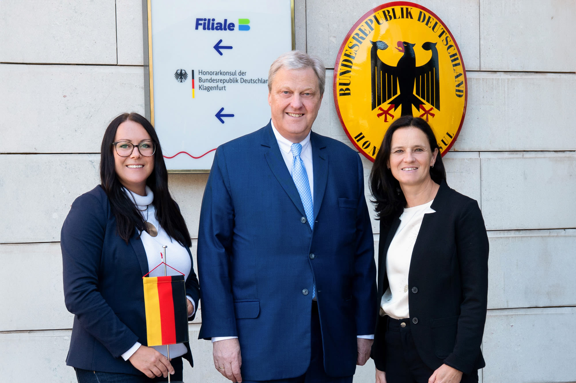 Büro des Deutsches Honorarkonsuls in der BKS Bank Zentrale nimmt Betrieb auf Büro des Deutsches Honorarkonsuls in der BKS Bank Zentrale nimmt Betrieb auf
