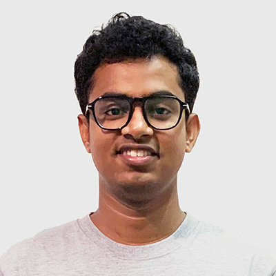 プロフィールアイコン（写真）：システムエンジニア　サキブ