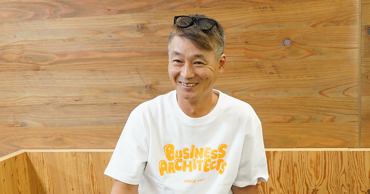 分科会リーダーの森住が笑顔で話す様子