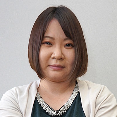 プロフィールアイコン（写真）：ディレクター　小山