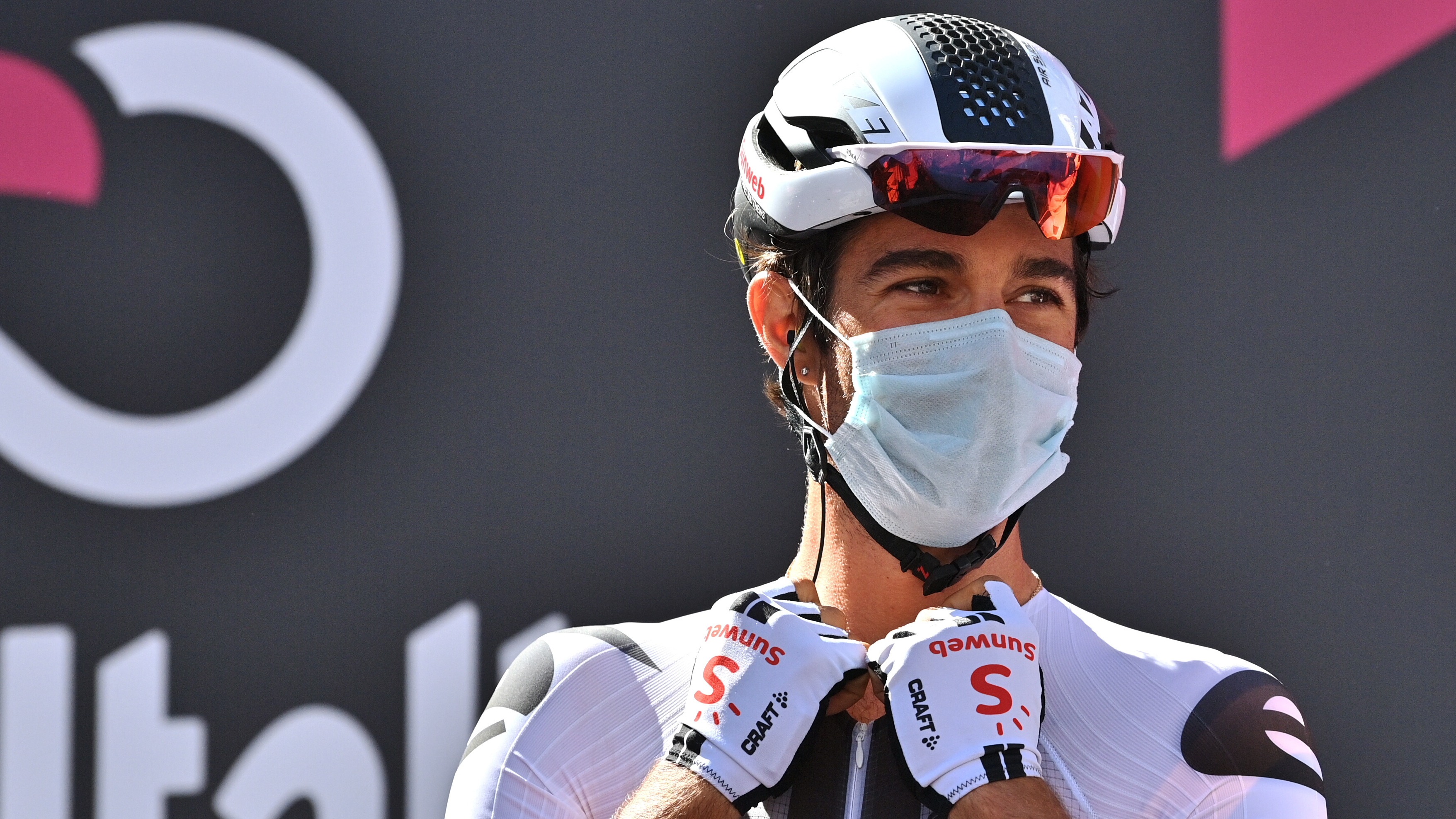 Jumbo-Visma and Mitchelton-Scott withdraw from Giro dItalia ITV Cycling