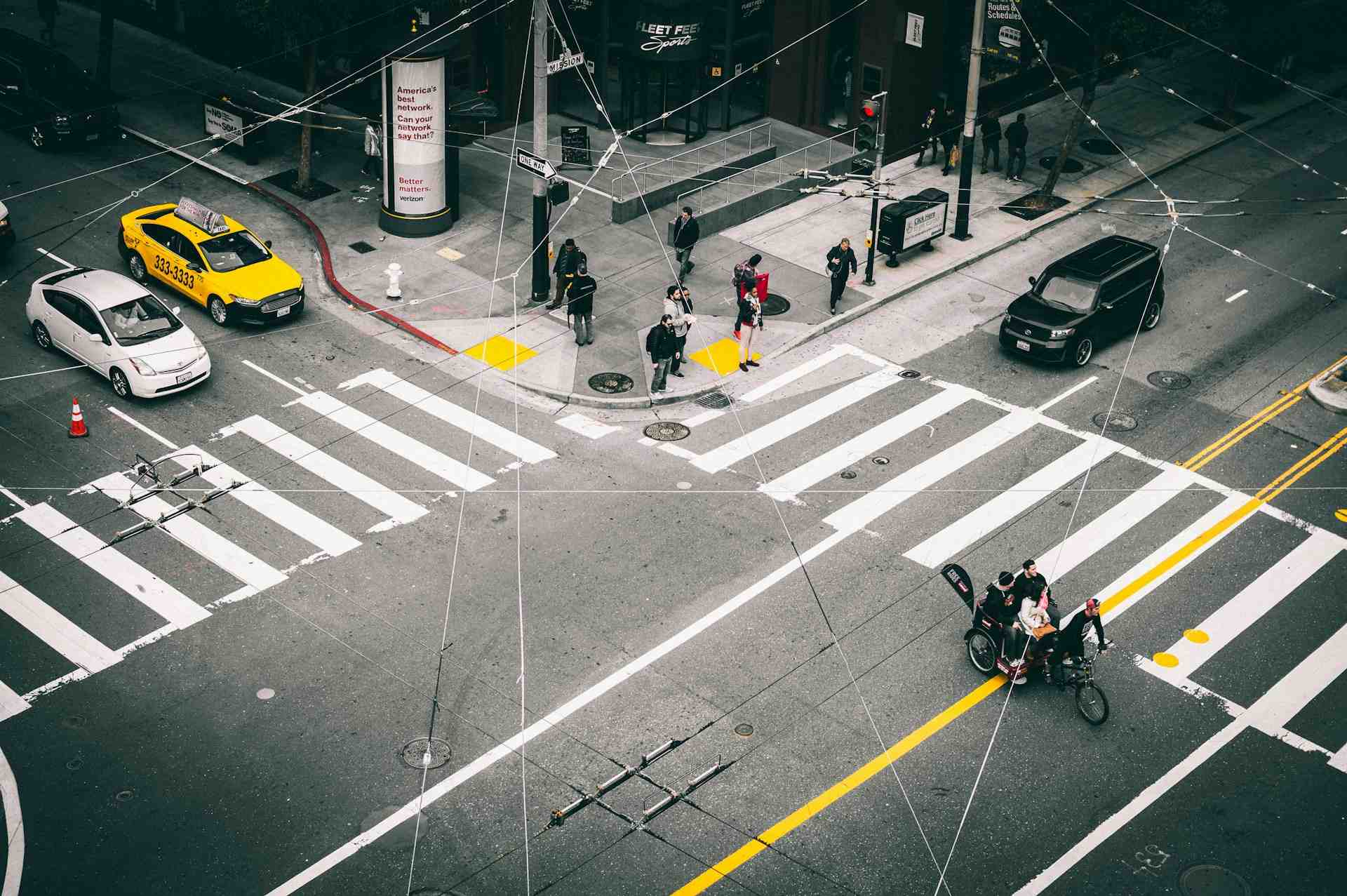 人行道路權