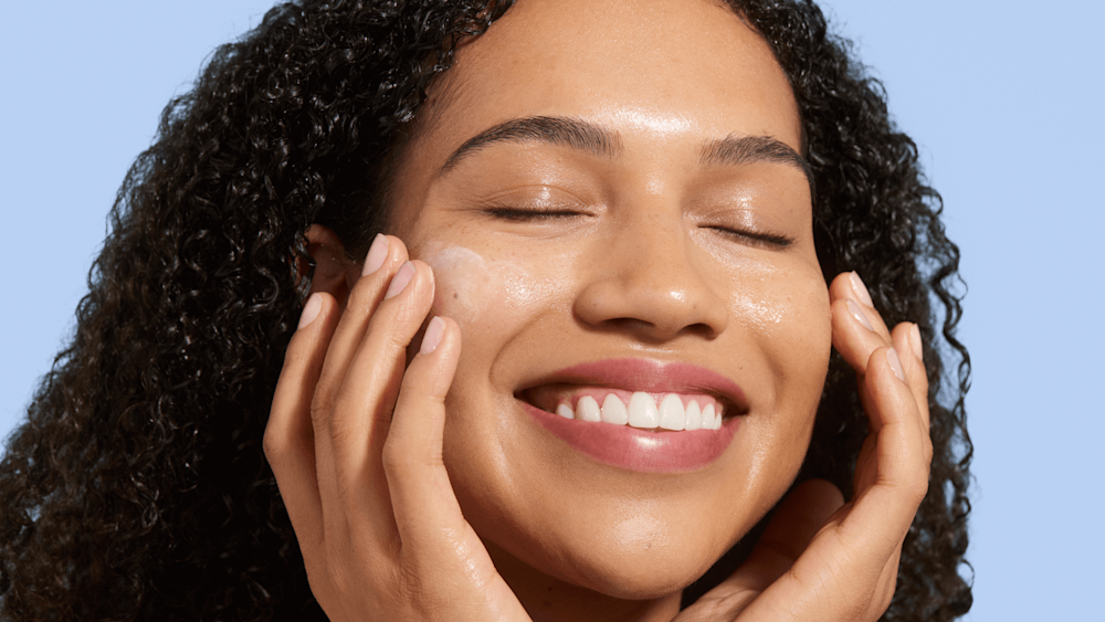 256 Curology Hydro Launch Application Hydrotret 1418 (1)