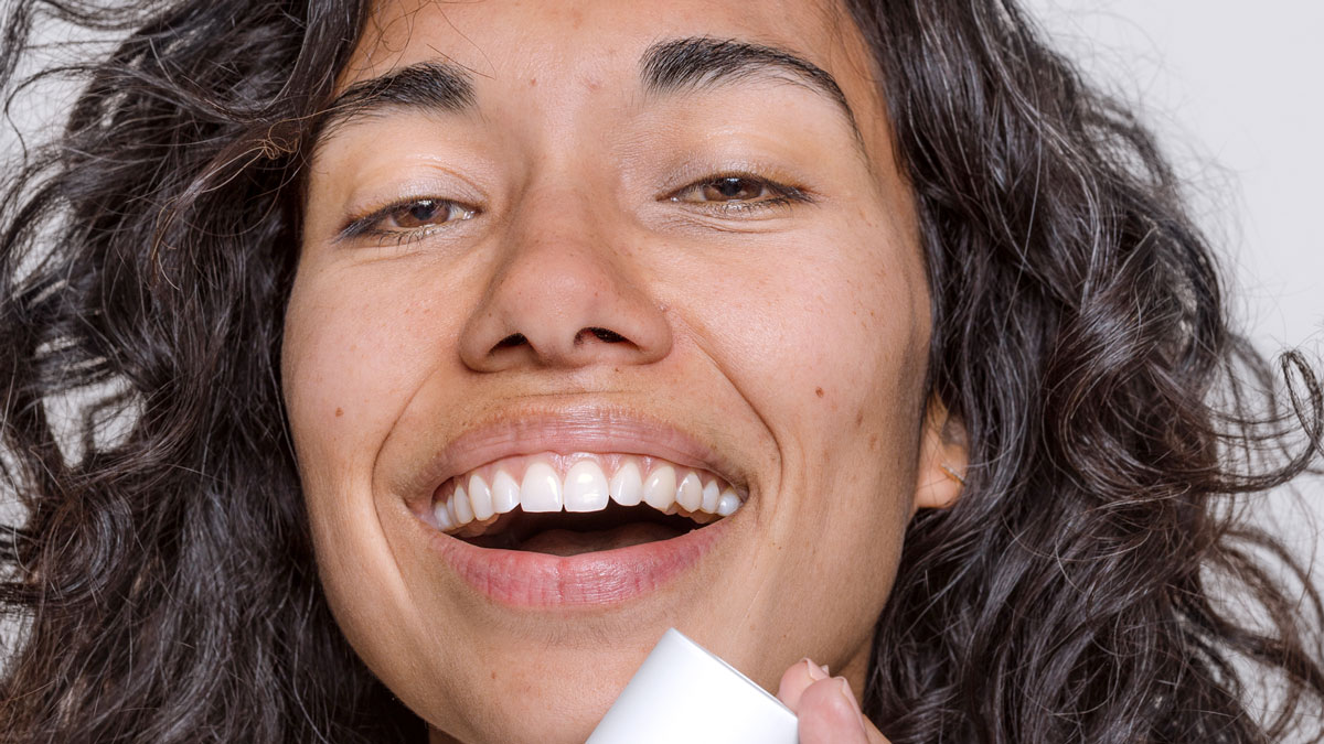 Winter holiday skincare routine tips to avoid acne