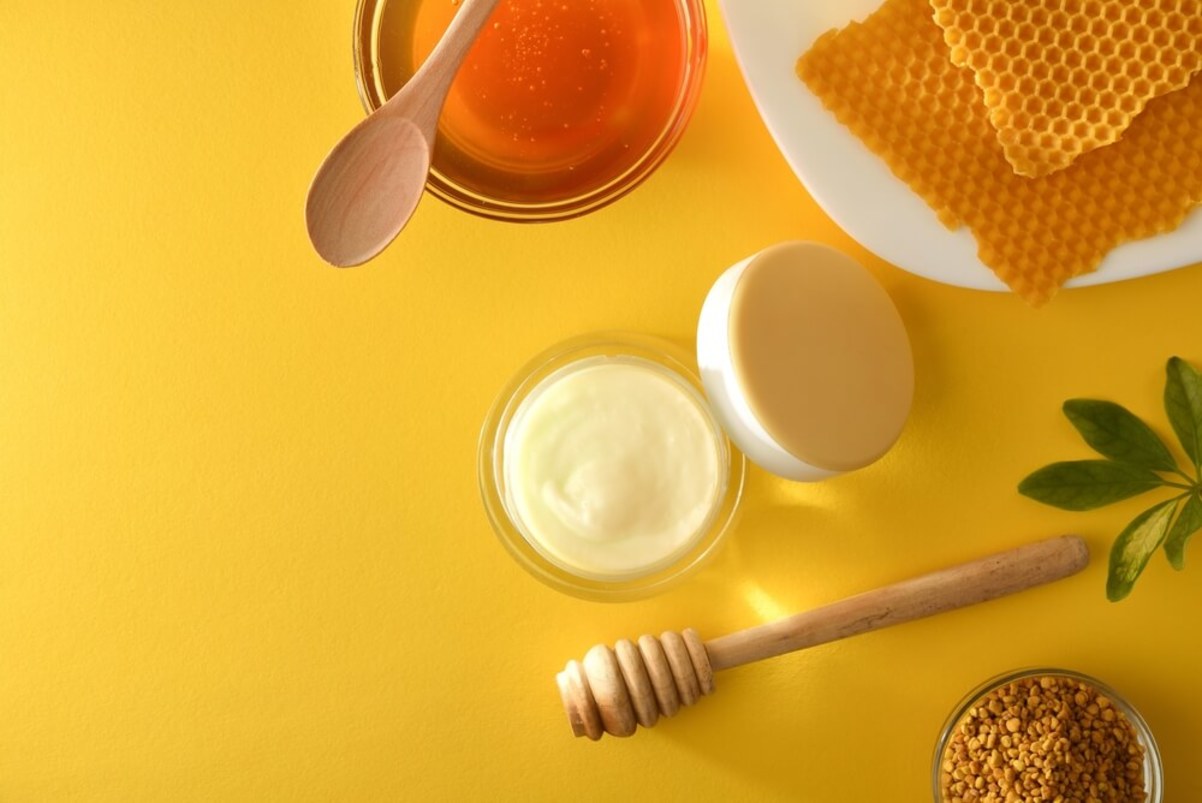 Proplis Moisturizing Skincare Cream with Honey Extracts