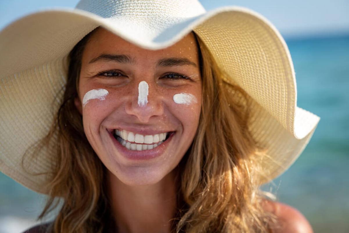 Does your sunscreen need antioxidants? What the experts say