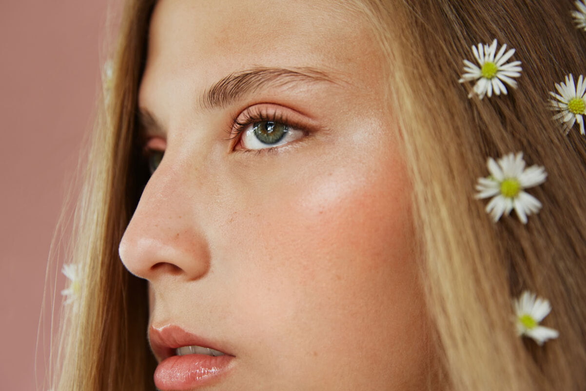 Skincare serum for calming skin