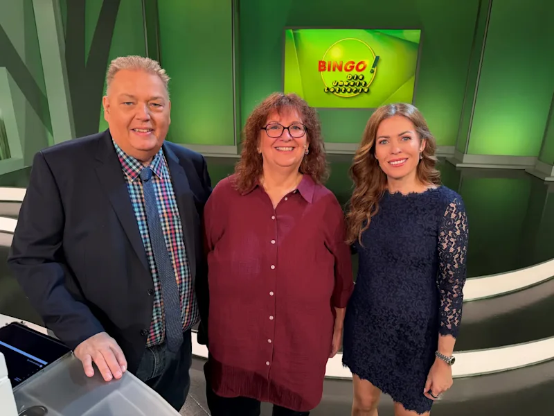 BIN<em>GO!</em>-Kandidatin Andrea gewinnt 9.000 € live im Studio