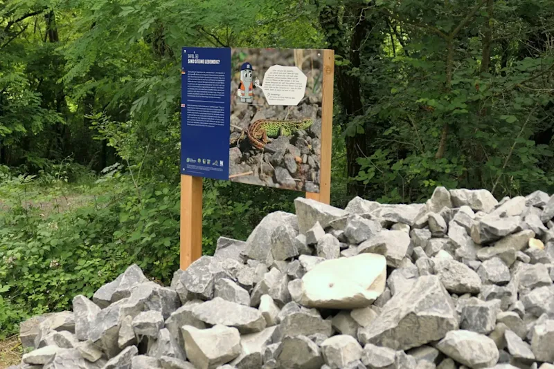 Infotafel an der Aussichtsplattform im Naturschutzgebiet „Haardtrand – am Bechsteinkopf“ 