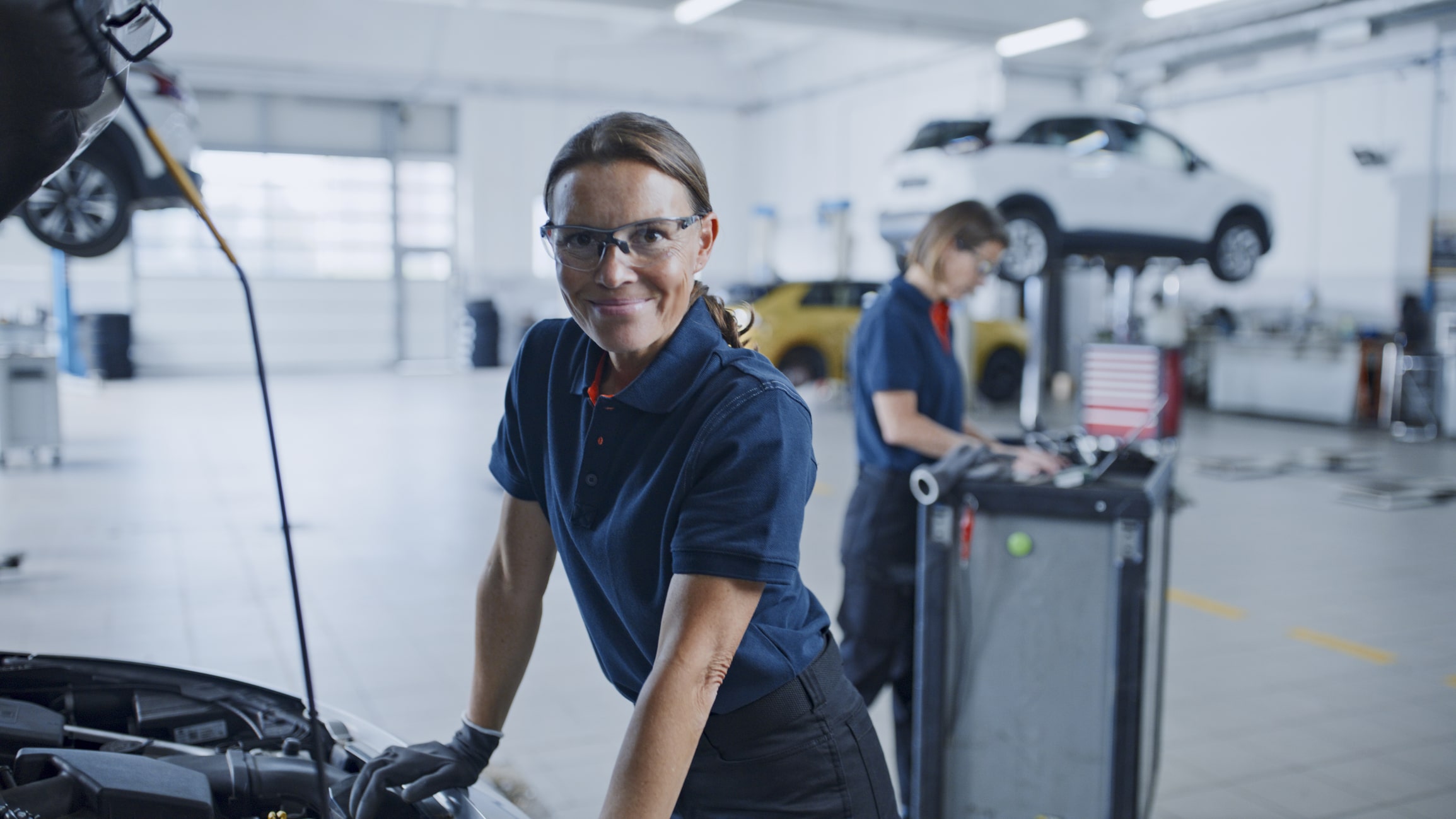 Picture of a Female Mechanic