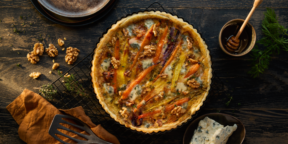 Möhrentarte mit Honig, Walnüssen und Dolcelatte