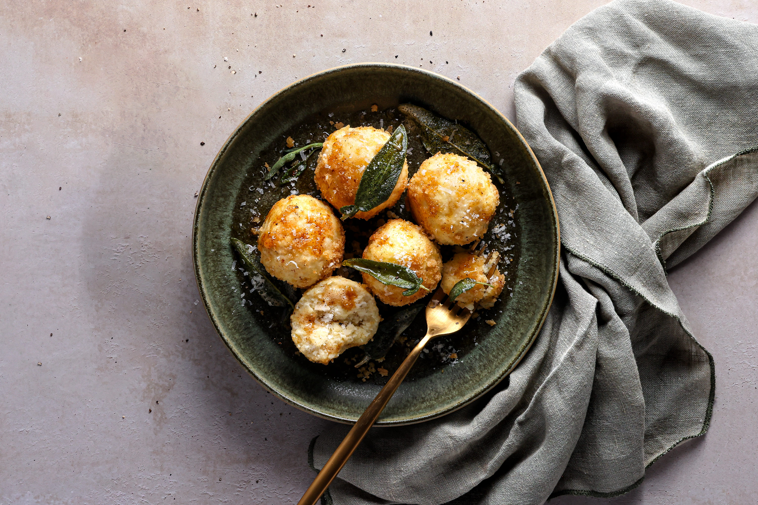 Kartoffeln-Ricotta-Knödel in Salbei Butter