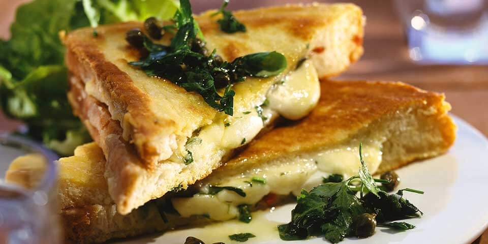 Mozzarella in carrozza