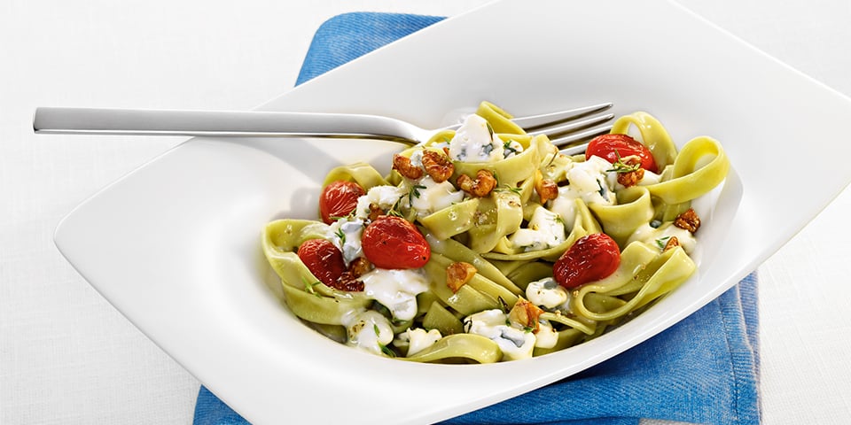 Tagliatelle mit Gorgonzola und Walnüssen