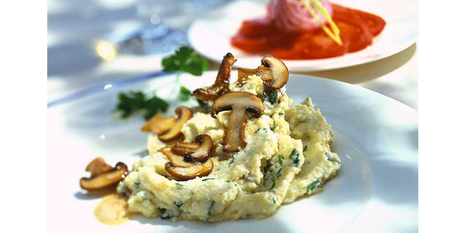 Polenta mit Pilzen und Gorgonzola