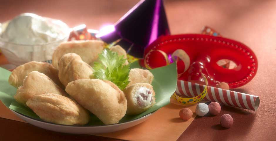 Panzerotti - Italienische Teigtaschen mit Ricotta und Salami