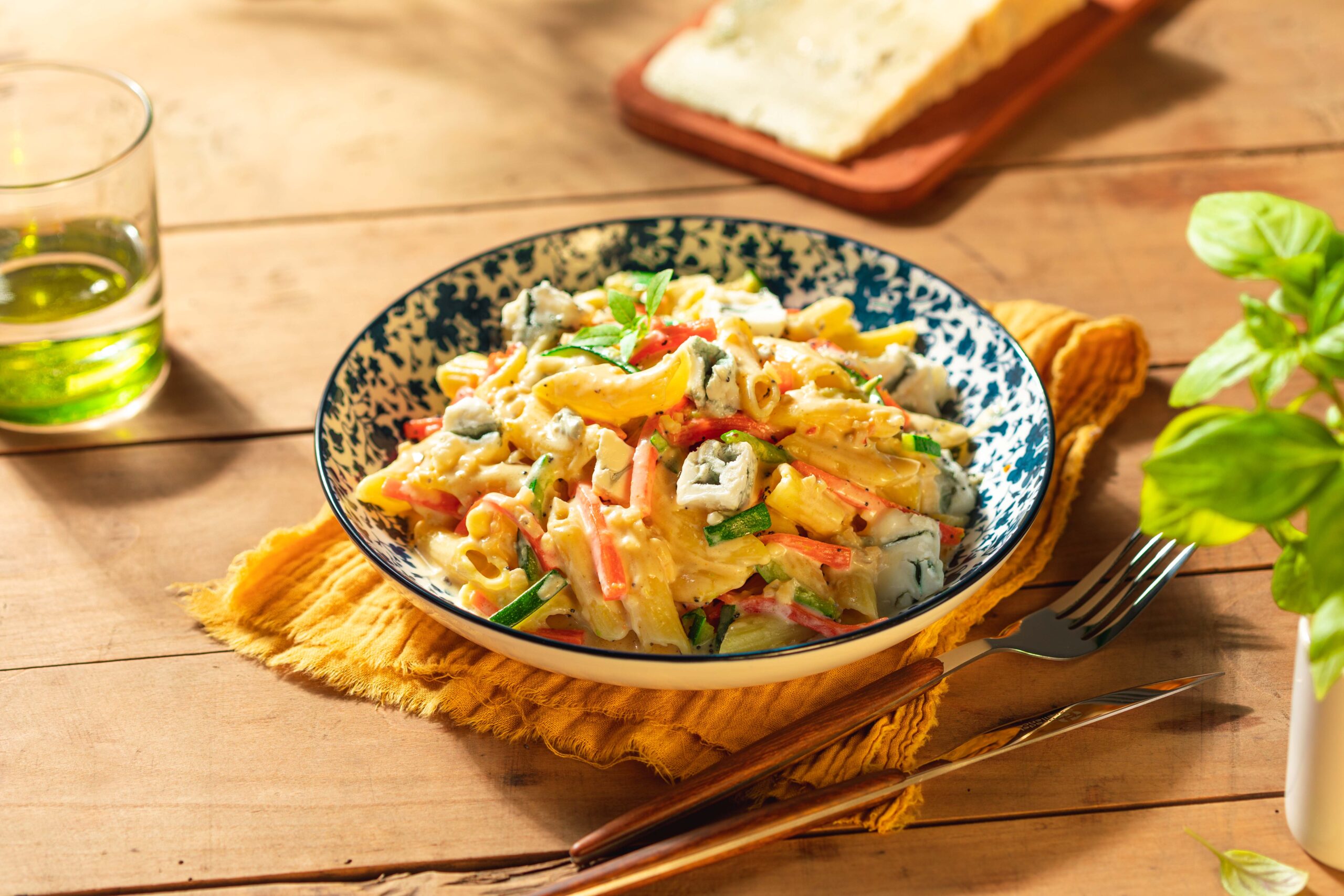 Penne mit Gorgonzola Sosse & knackigem Gemüse