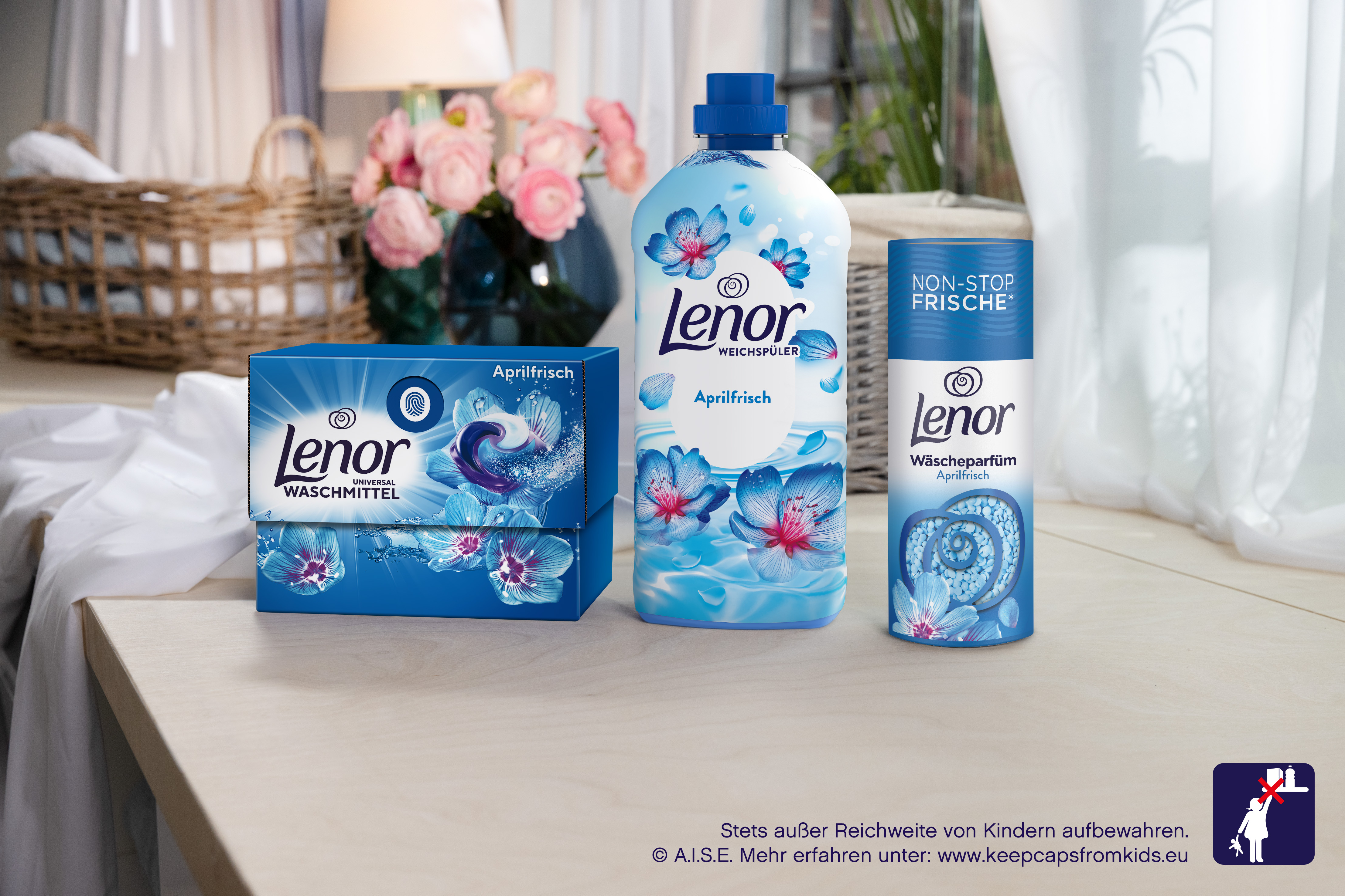 Lenor Aprilfrisch-Sortiment auf einem braunen Tisch