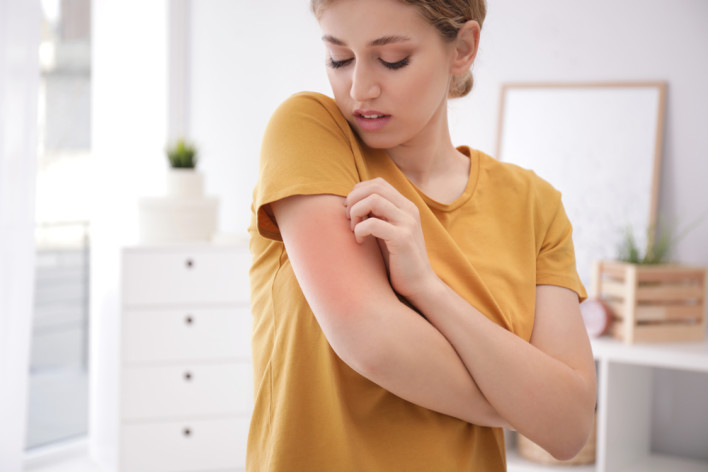 What is dermatitis? What is eczema? Key differences and ways to help - Image 2 - Aveeno - en-US