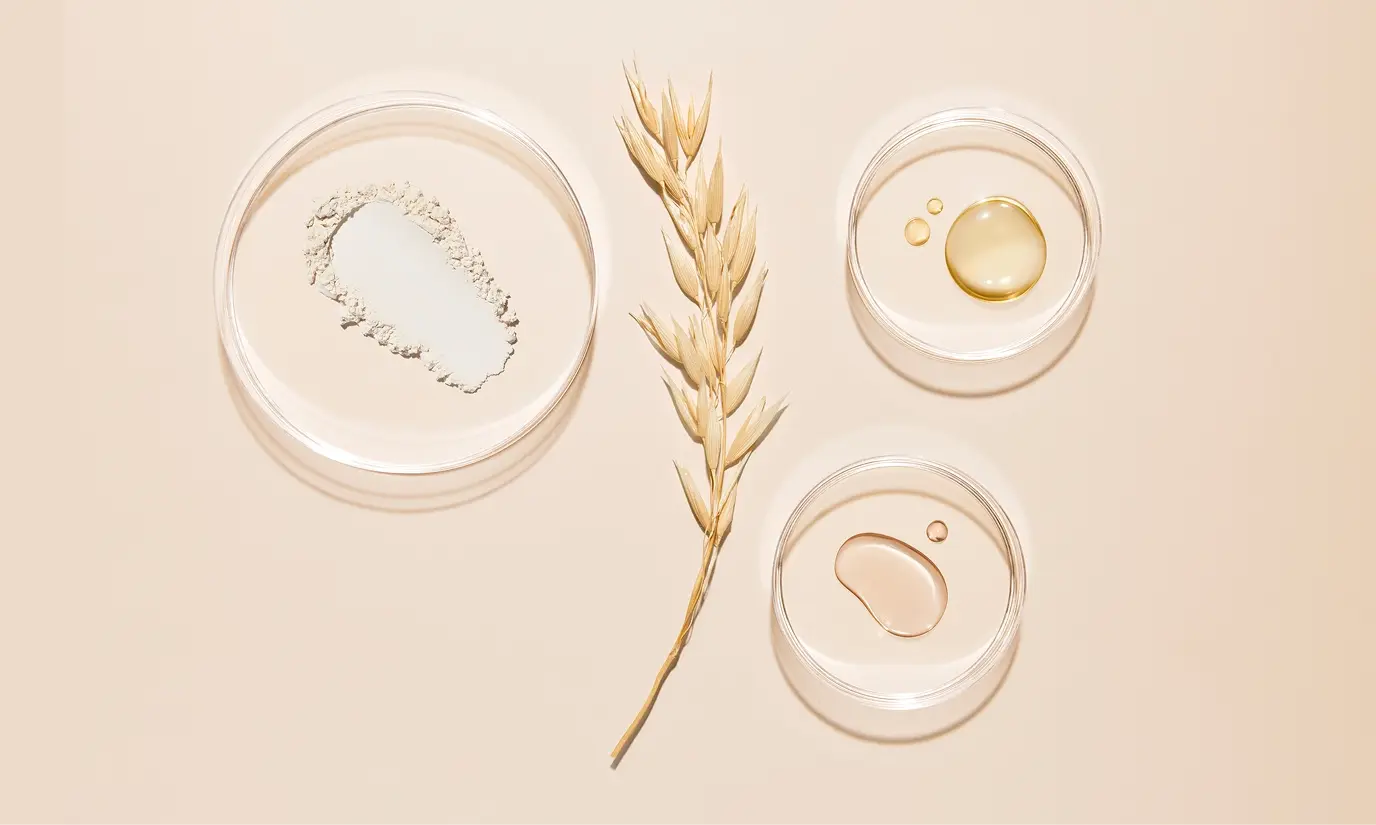 Image highlighting three different versions of Oat, powder, oil and liquid.