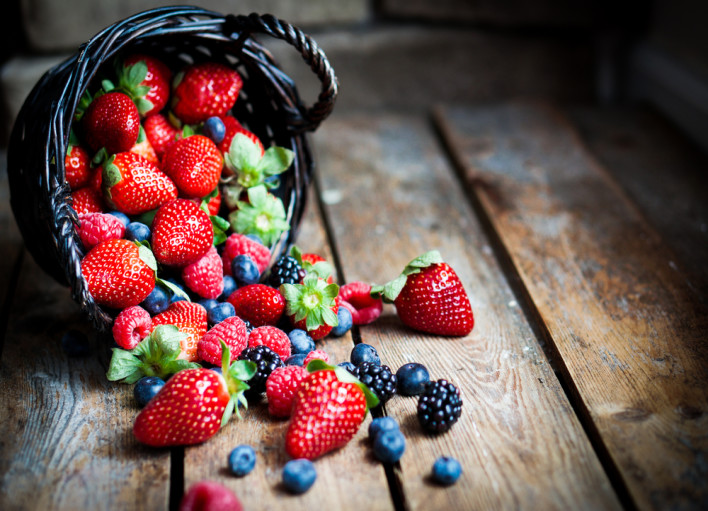 mix-of-fresh-berries-in- 2