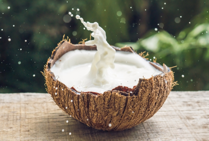 Why milk baths are an age-old secret to happy skin - Image 2 - Aveeno - en-US