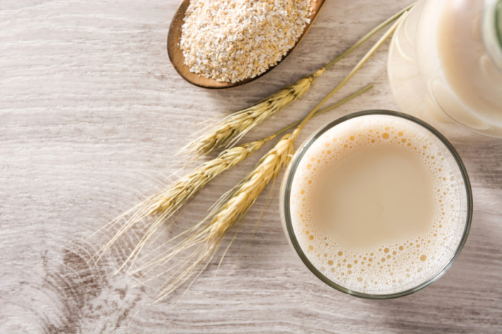 Is oat milk good for hair? Why you'll love this ingredient - Image 2 - Aveeno - en-US