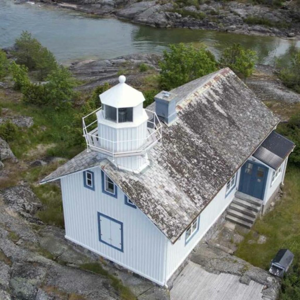navens-fyr-i-vanern-1024x576-1-1024x1024.jpg